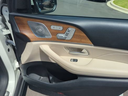 Used 2021 Mercedes-Benz GLS 450 4MATIC image 38
