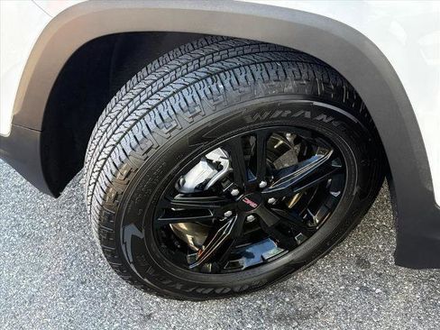 Certified 2024 GMC Terrain AT4 w/ Infotainment Package II image 24