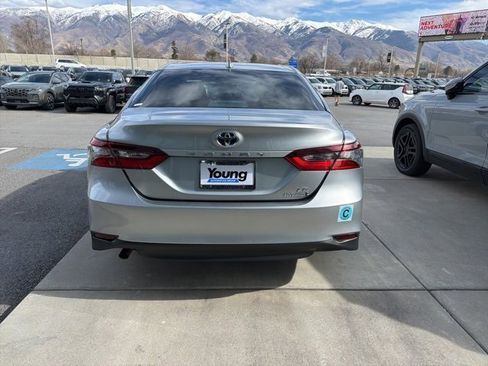 Used 2022 Toyota Camry LE w/ Audio Upgrade Package image 6