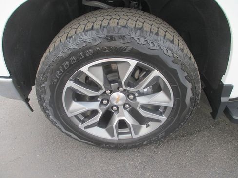 Used 2025 Chevrolet Silverado 1500 LT image 14