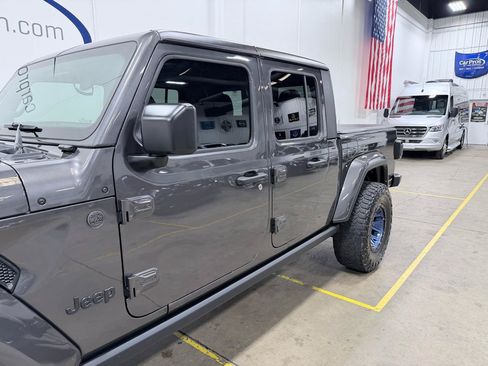 Used 2022 Jeep Gladiator Sport AWD/4WD image 20
