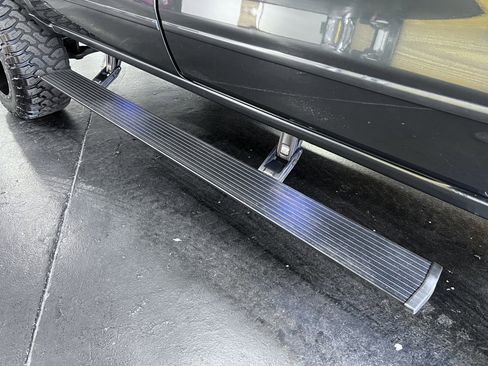 Used 2018 Chevrolet Silverado 1500 LT w/ LT Eassist Package image 24