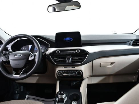 Used 2022 Ford Escape SE w/ Cold Weather Package image 7