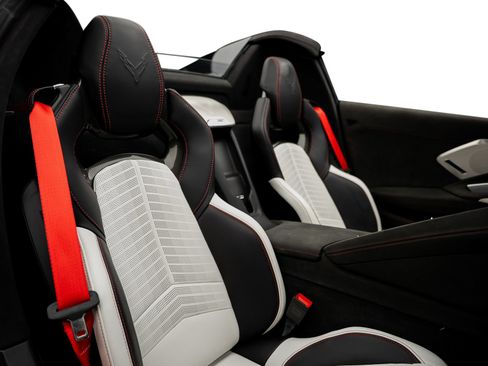 Used 2023 Chevrolet Corvette Stingray Premium Conv w/ Z51 Performance Package RWD image 36