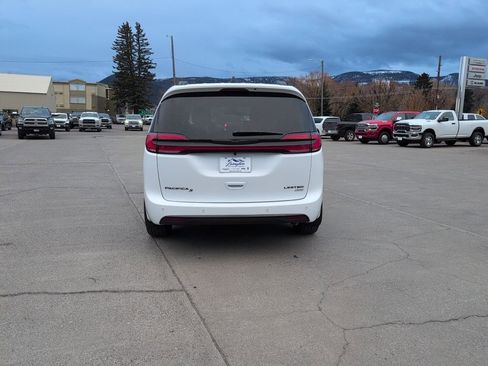 New 2026 Chrysler Pacifica Limited w/ S Appearance Package image 8