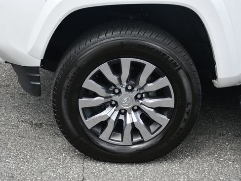 Certified 2023 Toyota Tacoma Limited AWD/4WD image 22