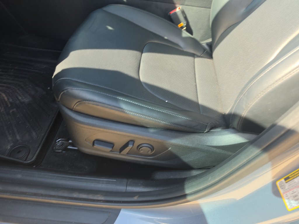 Used 2025 Kia Sportage EX w/ Premium Package FWD image 28