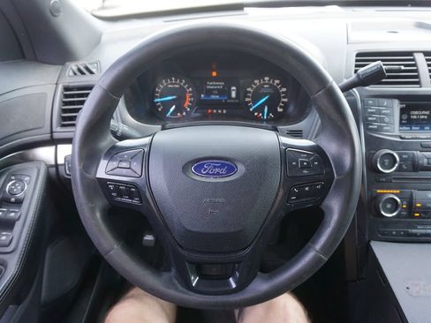 Used 2019 Ford Explorer 4WD Police Interceptor image 3
