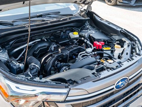 Used 2025 Subaru Forester Premium AWD/4WD image 24