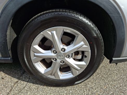 Used 2023 Honda HR-V LX image 9