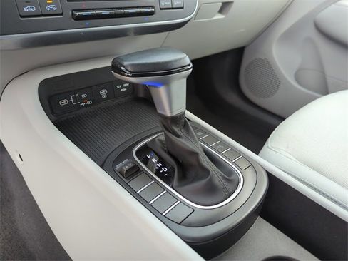 Used 2024 Hyundai Kona SEL image 31