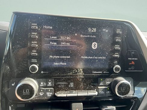 Used 2022 Toyota Highlander XLE AWD/4WD image 28