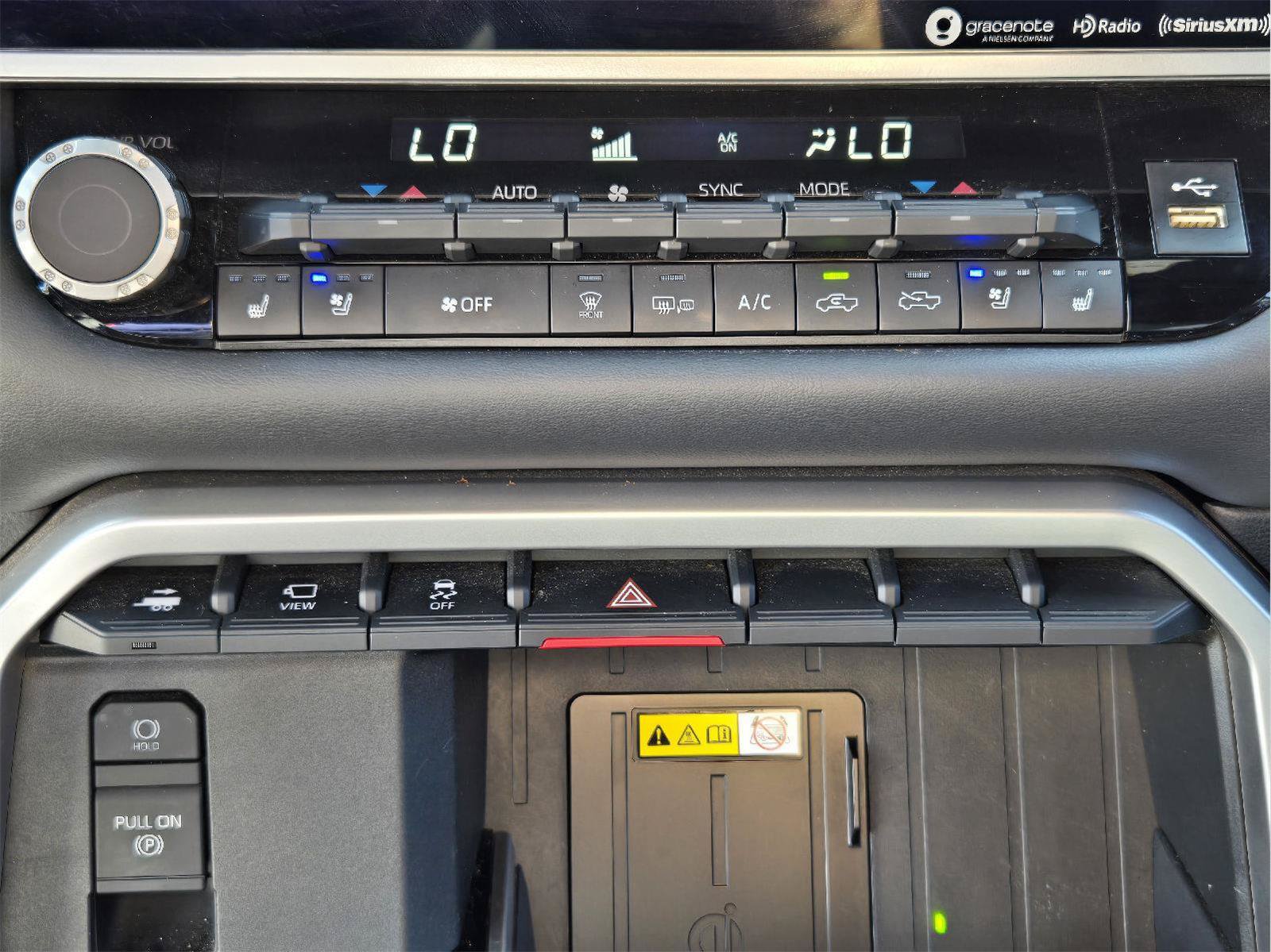 Used 2023 Toyota Tundra Platinum AWD/4WD image 17
