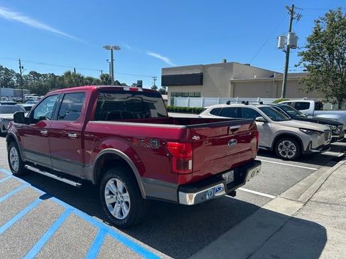 Used 2018 Ford F150 Lariat w/ Equipment Group 502A Luxury AWD/4WD image 8