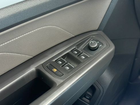 Used 2022 Volkswagen Atlas Cross Sport SE image 47