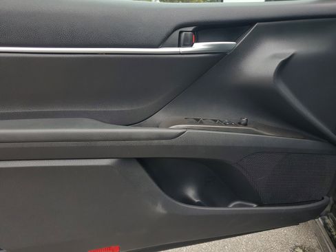 Used 2024 Toyota Camry SE image 17