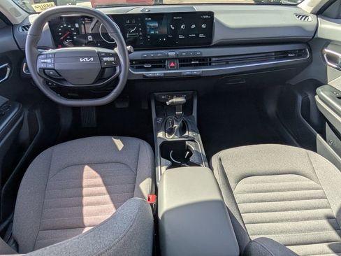Used 2025 Kia K4 EX image 14