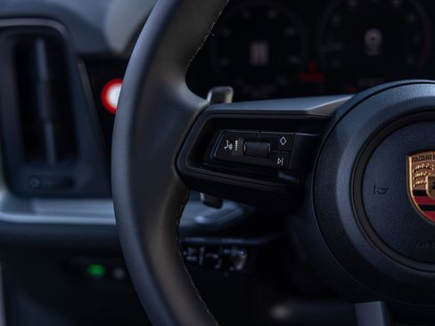 New 2026 Porsche Cayenne image 46