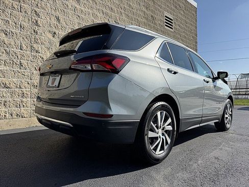Used 2023 Chevrolet Equinox Premier image 3