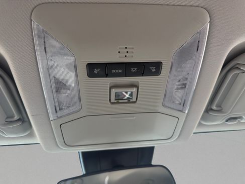 Used 2024 Toyota RAV4 XLE FWD image 29