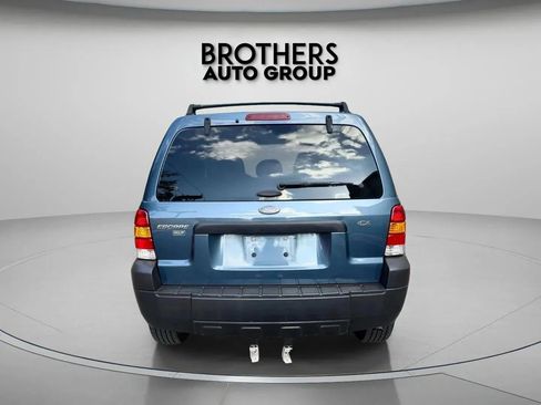 Used 2005 Ford Escape XLT image 8