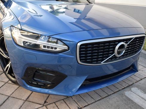 Used 2020 Volvo S90 T6 R-Design image 8