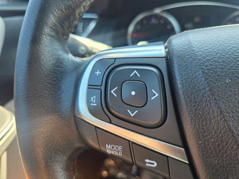 Used 2016 Toyota Camry SE FWD image 31