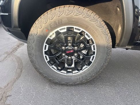 New 2026 GMC Canyon AT4 image 18