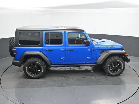 Used 2021 Jeep Wrangler Unlimited Sport AWD/4WD image 32