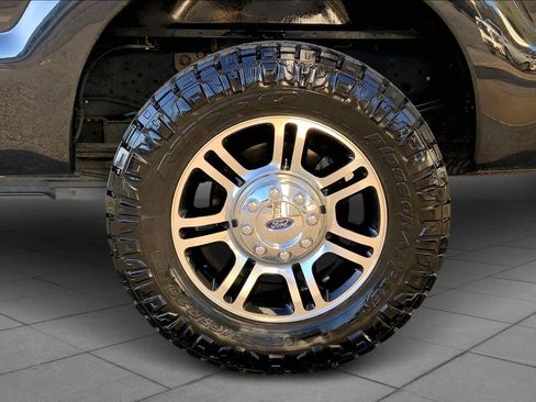 Used 2015 Ford F250 Platinum w/ FX4 Off-Road Package image 10