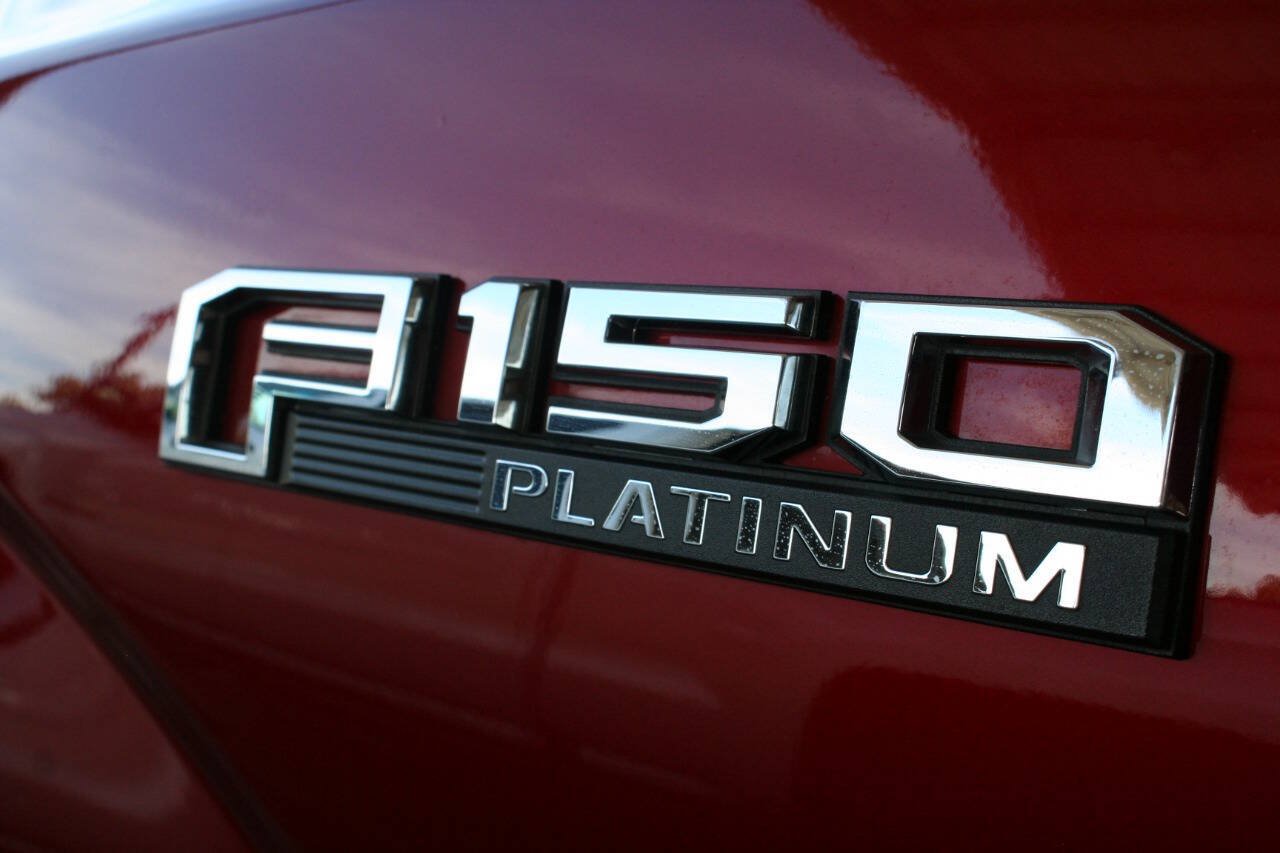 Used 2017 Ford F150 Platinum w/ Equipment Group 701A Luxury AWD/4WD image 31
