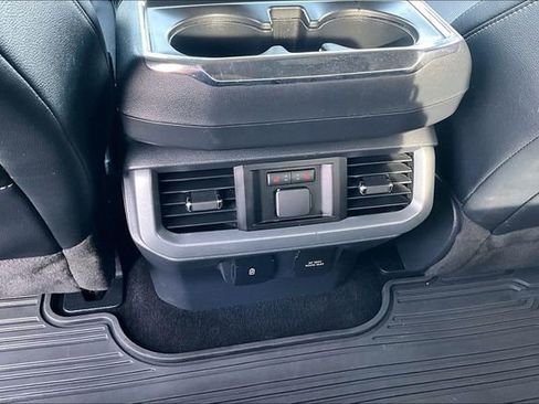 Used 2022 Ford F150 Lariat w/ Equipment Group 502A High image 23