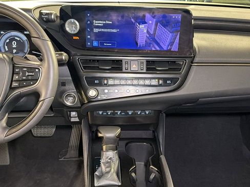 Used 2023 Lexus ES 300h Ultra Luxury w/ Accessory Package (Z2) image 19