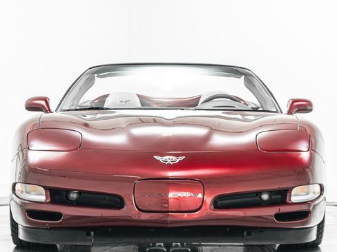 Used 2003 Chevrolet Corvette Convertible w/ Preferred Equipment Group1 RWD image 4