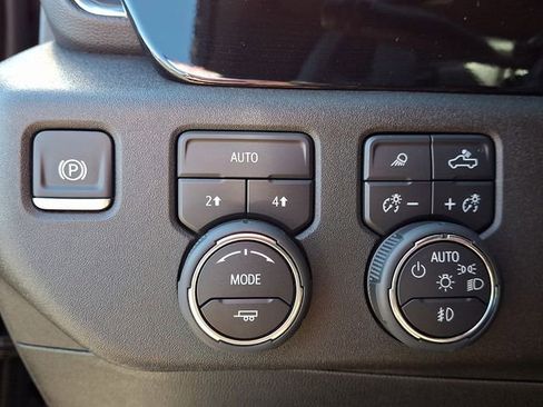 Certified 2024 Chevrolet Silverado 1500 LTZ image 24