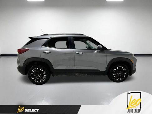 Used 2023 Chevrolet TrailBlazer LT w/ Convenience Package FWD image 6
