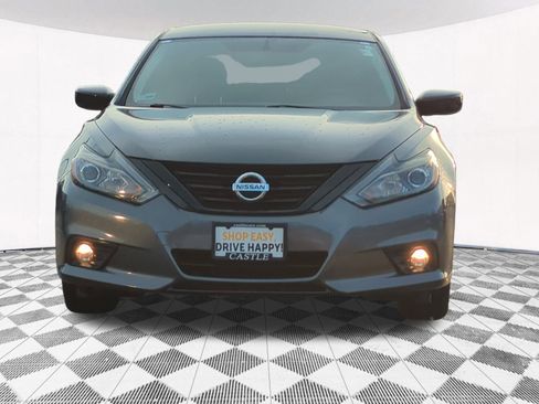 Used 2018 Nissan Altima 2.5 SR w/ SR Midnight Edition image 7