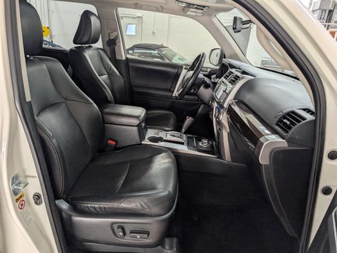 Used 2017 Toyota 4Runner Limited AWD/4WD image 21