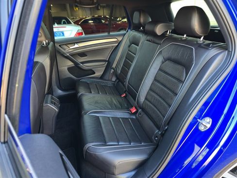 Used 2019 Volkswagen Golf R 4-Door AWD/4WD image 31
