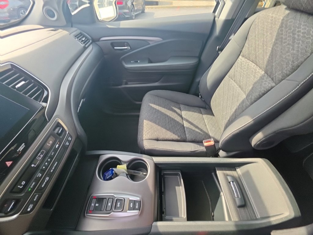 Certified 2023 Honda Ridgeline Sport image 25