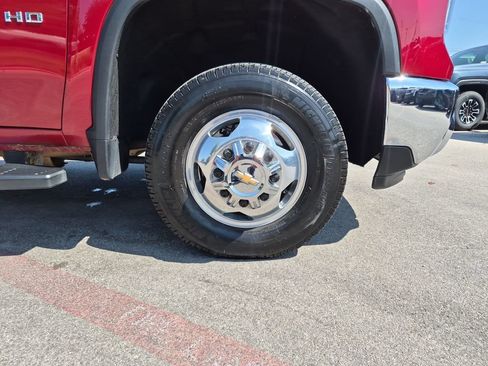 Used 2024 Chevrolet Silverado 3500 LTZ w/ LTZ Convenience Package AWD/4WD image 18