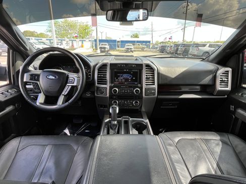 Used 2015 Ford F150 Platinum w/ Equipment Group 701A Luxury AWD/4WD image 32