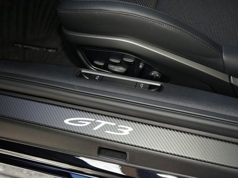 Used 2026 Porsche 911 GT3 RWD image 26