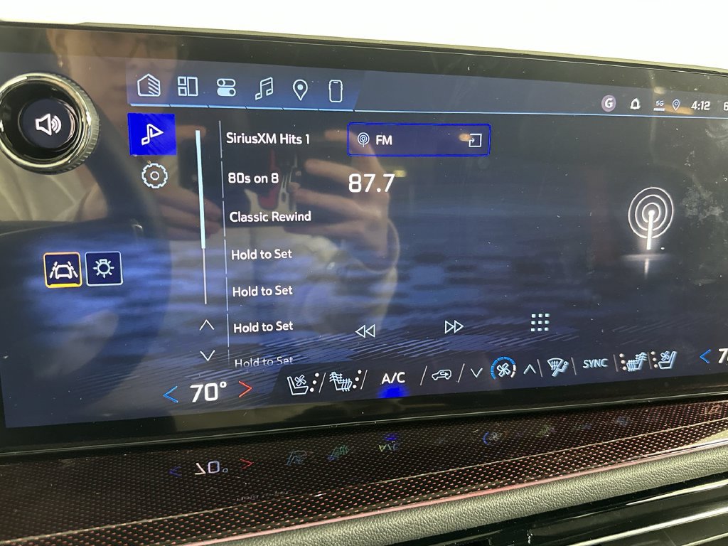 New 2027 Chevrolet Traverse RS w/ LPO, Floor Liner Package AWD/4WD image 14