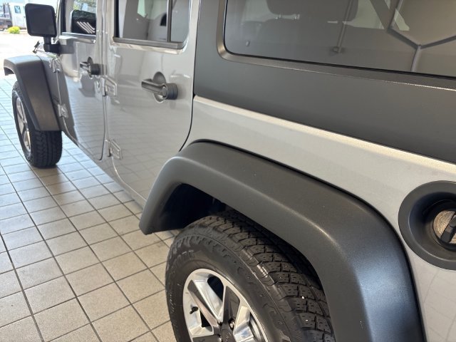 Used 2017 Jeep Wrangler Unlimited Sport w/ Quick Order Package 24S AWD/4WD image 18