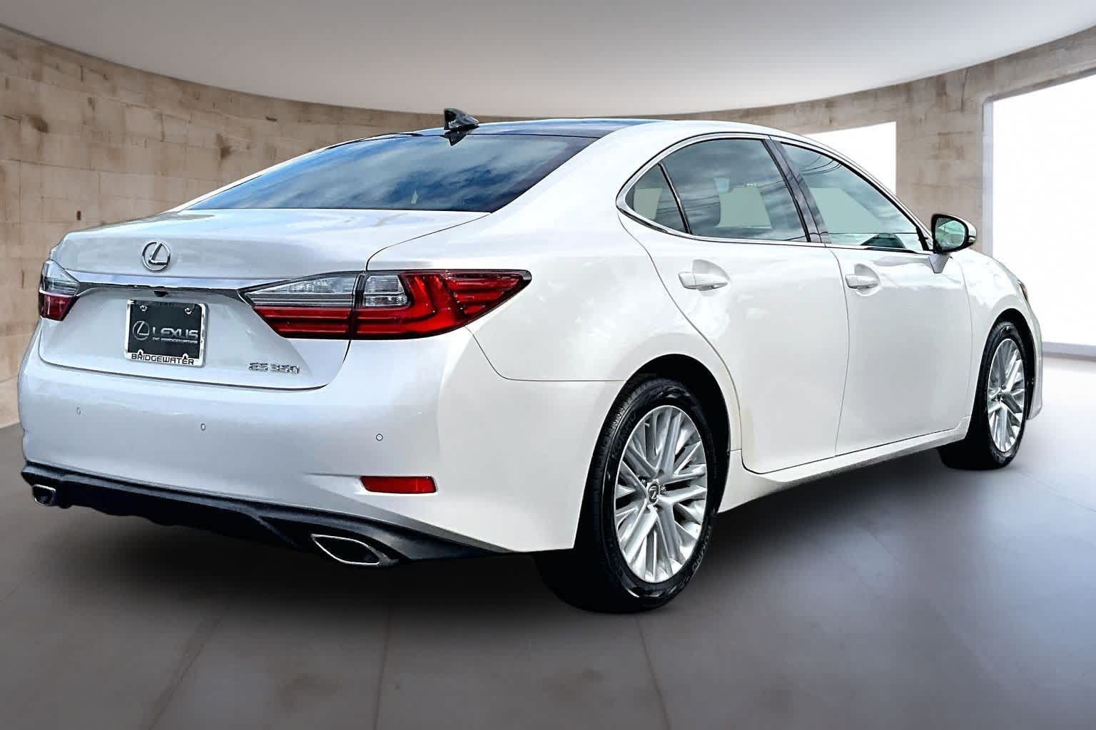 Used 2017 Lexus ES 350 FWD image 5