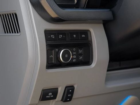 Used 2024 Ford F350 Limited w/ FX4 Off-Road Package AWD/4WD image 36