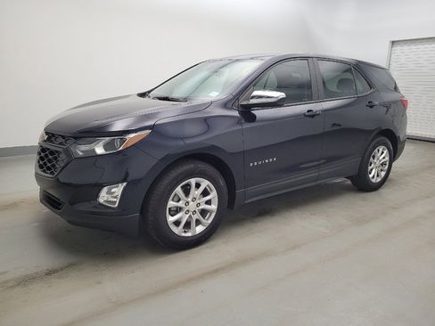Used 2020 Chevrolet Equinox LS image 2