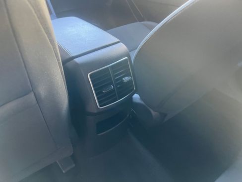 Used 2025 Kia Sportage LX image 23