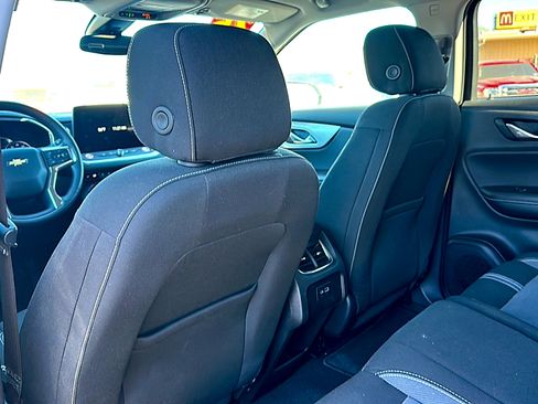 Used 2025 Chevrolet Blazer LT image 17